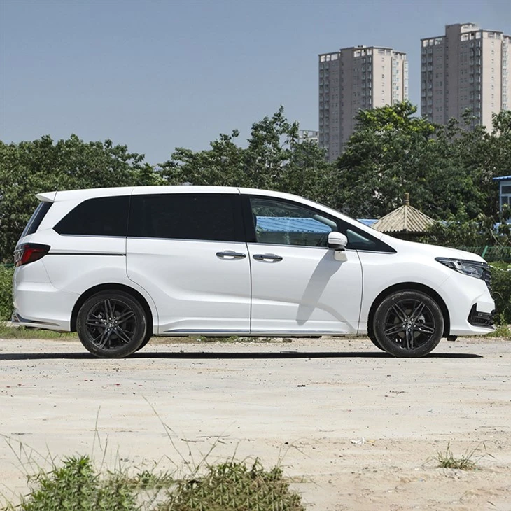 Honda Odyssey Hybrid Family Minivan