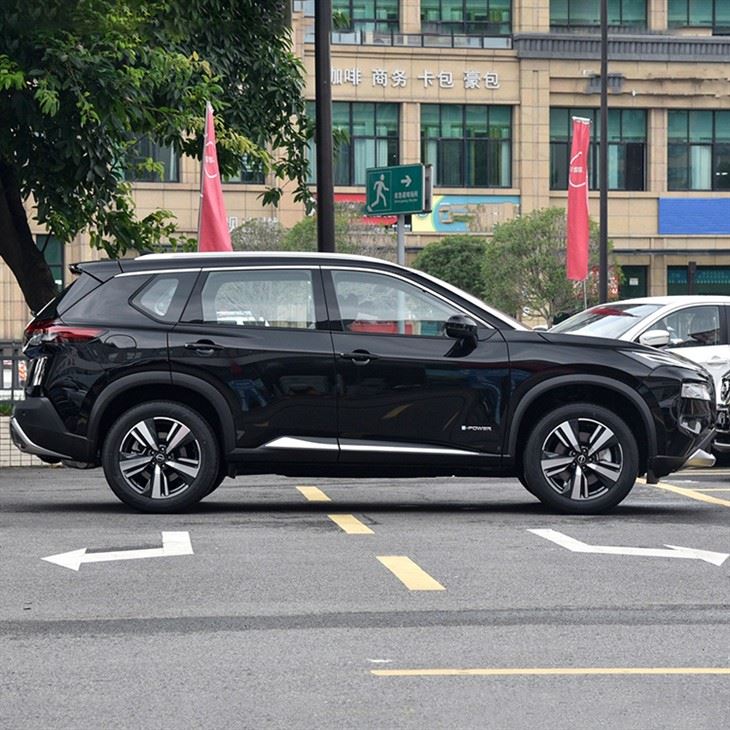 Nissan Qijun Hybrid Family SUV