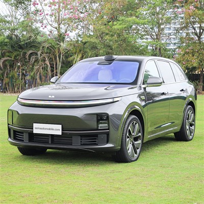 سيارات Li L7 الكهربائية العاملة بالطاقة الجديدة