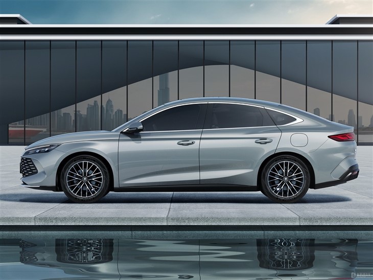 BYD Qin L PHEV Sedan