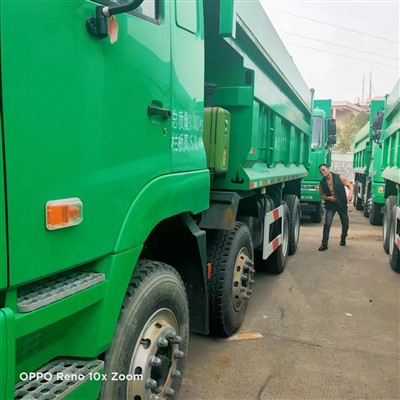 LHD 8X4 شاحنة قلابة ديزل PD 2020 قلابة ثقيلة متوفرة في المخزون